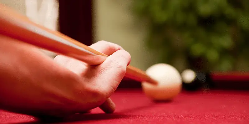 Low Deflection Pool Cues - All You Need to Know